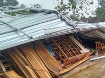 Gunungkidul Diterjang Angin, Rumah Rusak-Tenda Drag Race Porak Poranda