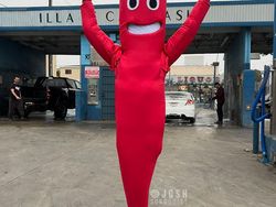 Kreatif! Raja Kostum Halloween Satu Kaki Ini Bikin Dunia Kagum!