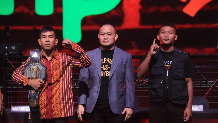 One Pride MMA menghadirkan pertarungan sengit akhir pekan ini. Ajang Fight Night 88 mempertemukan para petarung dari tiga negara; Indonesia, China, dan Malaysia.