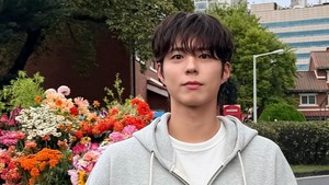 Park Bo Gum ikut kampanye Life Carrot yang berlangsung enam minggu hingga 8 Desember. Foto: Instagram Park Bo Gum