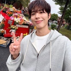 Momen Park Bo Gum Bikin George Clooney Minder Abis!