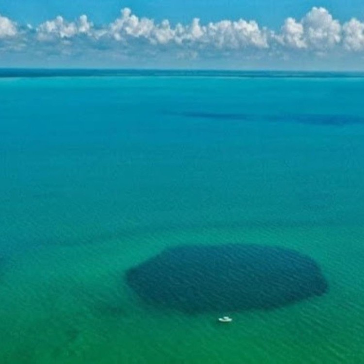 Sinkholes Terdalam di Bumi Sinkholes Terdalam di Bumi