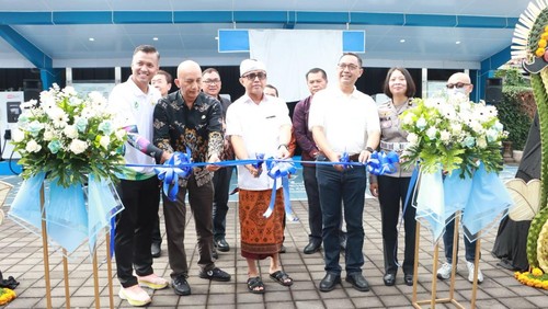 Wali Kota Denpasar Jaya Negara meresemikan Stasiun Pengisian Kendaraan Listrik Umum (SPKLU) Center di Jalan Hayam Wuruk, Denpasar, Jumat (31/10/2025).