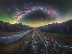 Jawara Kontes Astronomy Photographer of the Year 2025 Bikin Tercengang