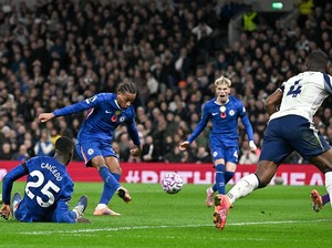 Respons Maresca Usai Rotasi Pemain Chelsea Dikritik Rooney