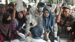 Antrean Lansia Ramaikan HBKB Jakarta, Pemprov Buka Pendaftaran Kartu Layanan Gratis