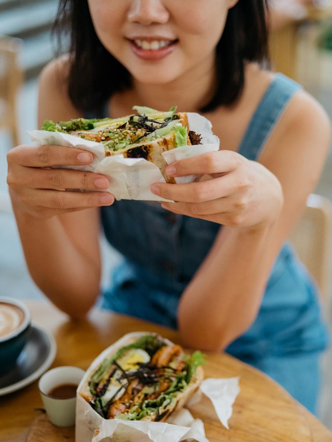 10 Camilan Rendah Kalori yang Enak dan Cocok untuk Pejuang Diet