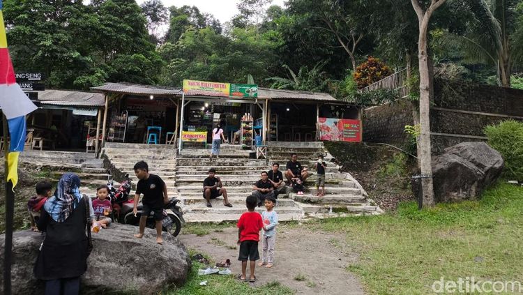 Potret Kesejukan Desa Wisata Cibuntu Kuningan