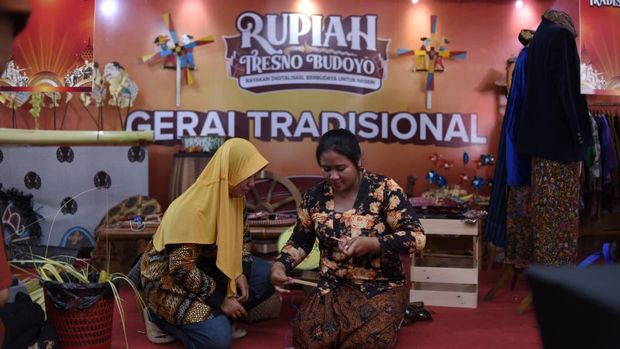 Gelaran Rupiah Tresno Budoyo di Radjawali Cultural Center, Semarang. Gelaran Rupiah Tresno Budoyo di Radjawali Cultural Center, Semarang.
