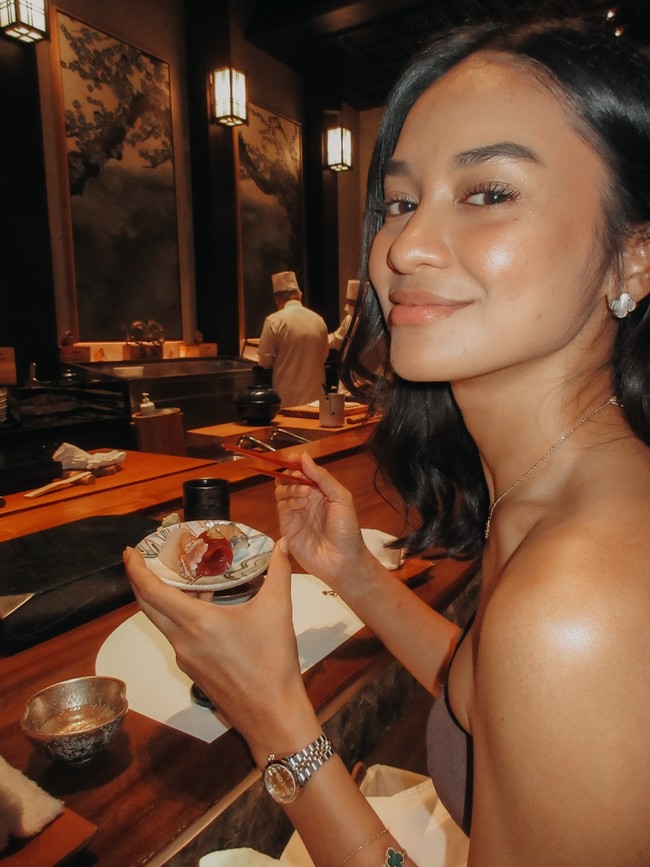 Sebelum bermain film, Hana tampil di sejumlah serial televisi dan FTV juga pernah menjadi presenter acara Jejak Petualang.Foto: Instagram @hanamalasan