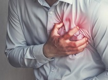 Waspada! Ini Gejala Kolesterol Tinggi yang Muncul di Dada