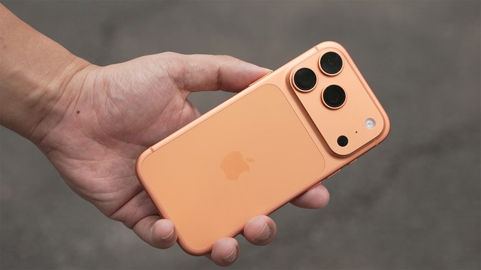 iPhone 17 Pro Orange