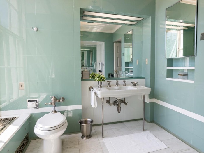 Kamar Mandi Lincoln di Gedung Putih Sebelum Renovasi