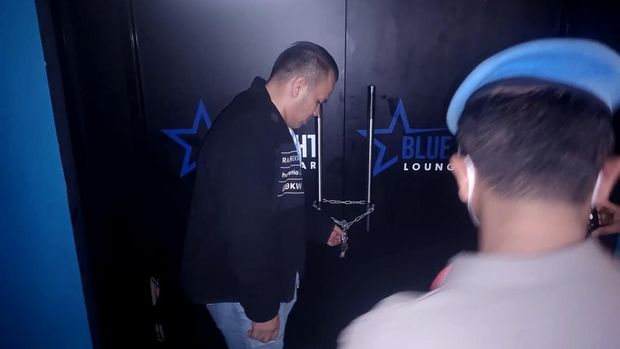 Penyegelan Diskotek Blue Night di Langkat Penyegelan Diskotek Blue Night di Langkat