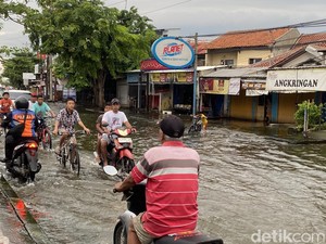 Kata BPBD soal Korban Banjir Semarang Ngaku Dapat 1 Nasi Bungkus untuk 1 KK