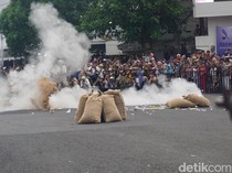 Melihat Teatrikal Pertemuran di Parade Surabaya Juang 2025