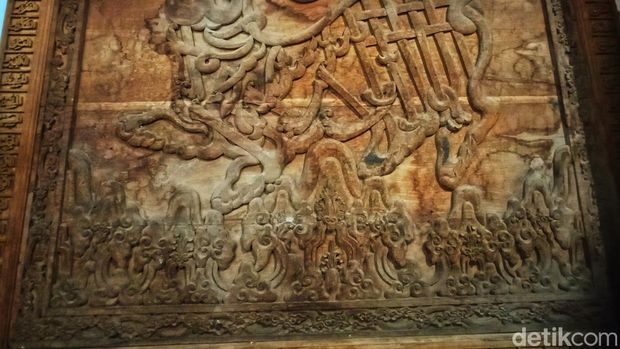 Ukiran di Griya Ukir Kacirebonan Ukiran di Griya Ukir Kacirebonan