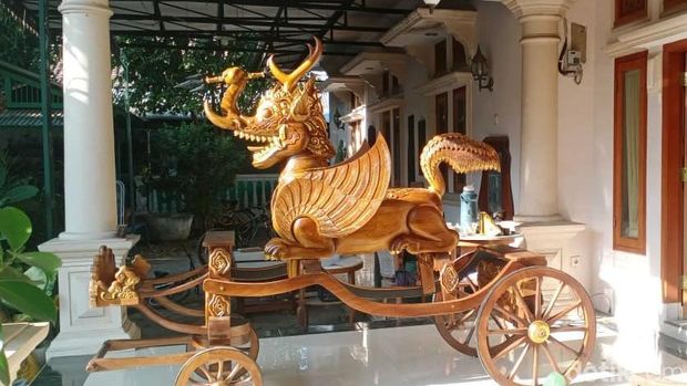 Ukiran di Griya Ukir Kacirebonan Ukiran di Griya Ukir Kacirebonan