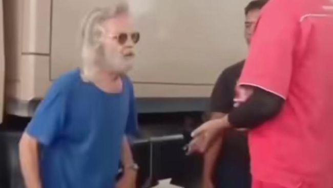 Viral Bule Jerman Ngamuk di SPBU Bone gegara Ditolak Isi BBM Tanpa Barcode