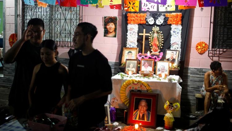 Warga Nahuizalco Rayakan Tradisi Los Canchules Jelang Hari Orang Mati