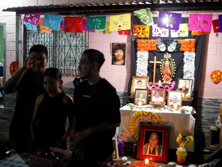 Warga Nahuizalco Rayakan Tradisi Los Canchules Jelang Hari Orang Mati