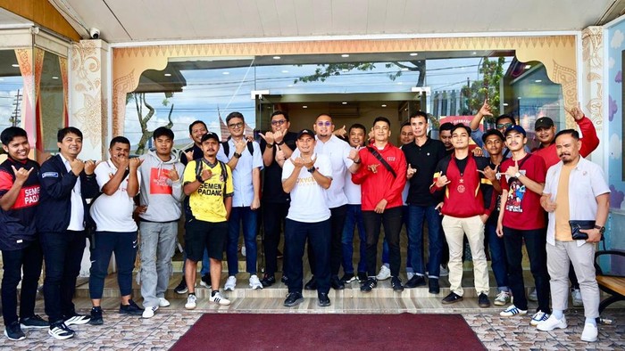 Andre Rosiade Siap Perjuangkan Semen Padang FC Keluar dari Zona Degradasi