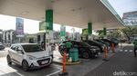 Antusiasme Pengendara Sambut Kembalinya BBM Ron 92 di SPBU BP Bekasi