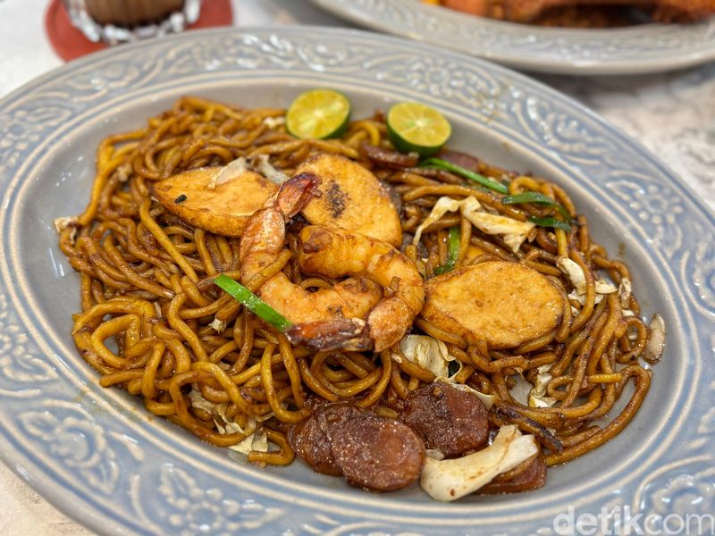 Baia Nonna Baia Nonna, restoran dengan menu makanan khas Peranakan bergaya modern.