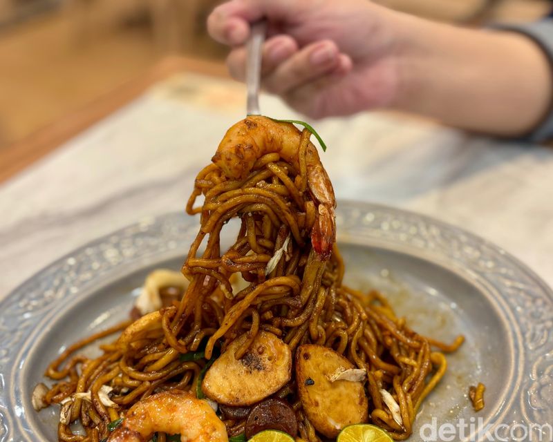 Baia Nonna Baia Nonna, restoran dengan menu makanan khas Peranakan bergaya modern.