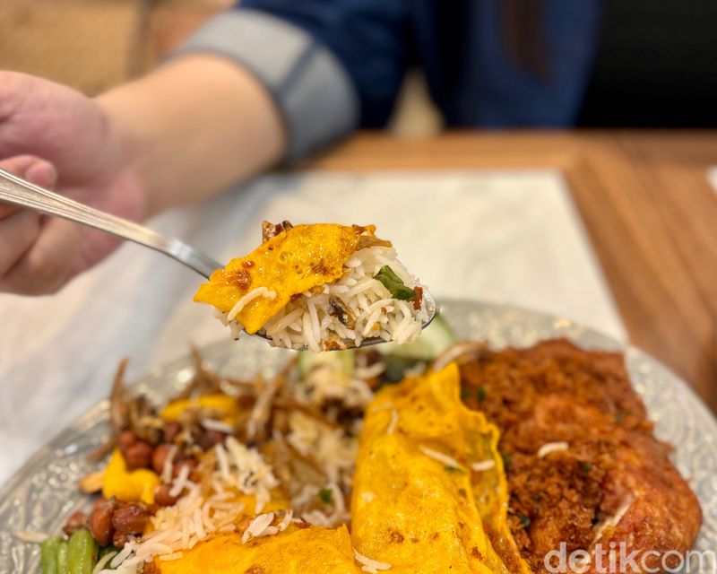 Baia Nonna Baia Nonna, restoran dengan menu makanan khas Peranakan bergaya modern.