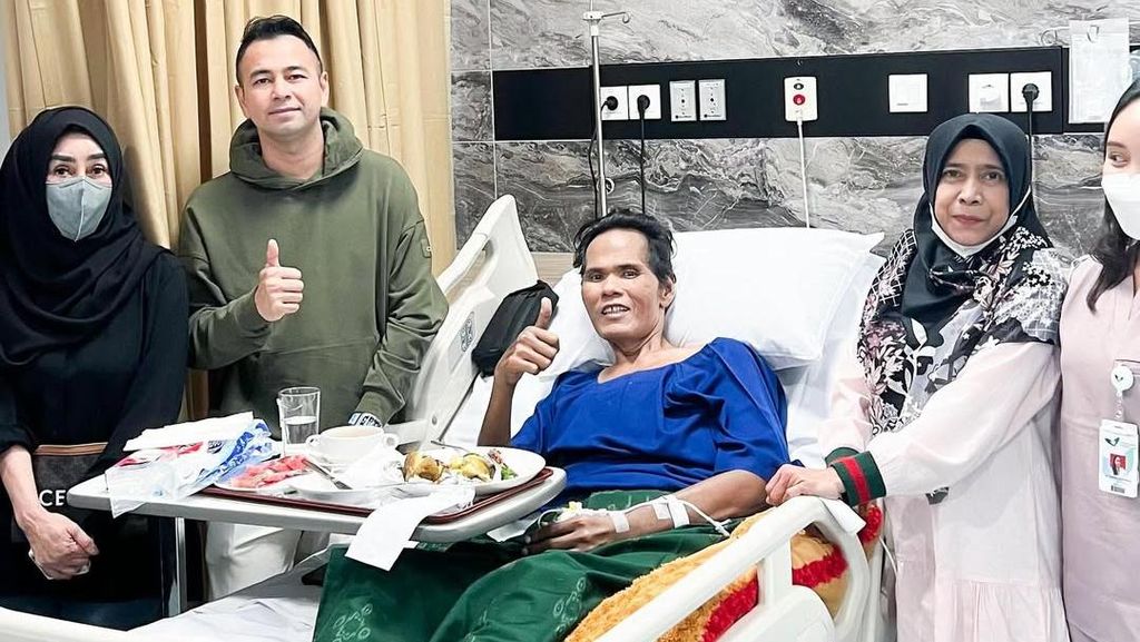 Raffi Ahmad Ungkap Kondisi Fahmi Bo Usai Operasi Ditunda