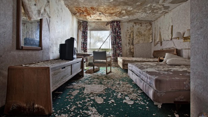 Fallside Hotel, salah satu hotel terkenal di AS karena menawarkan view Air Terjun Niagara. Namun, hotel tersebut kini sirna karena sudah rata dengan tanah.