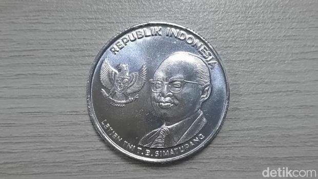 Gambar pahlawan di uang koin Rp500 Gambar pahlawan di uang koin Rp500 Letjen TNI T.B. Simatupang