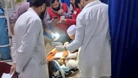 Sedikitnya 10 orang dilaporkan tewas dan lebih dari 260 lainnya luka-luka. REUTERS/Afghan Red Crescent