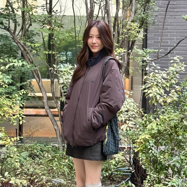 7 Potret Visual Awet Muda Go Hyun Jung di Usia 54, Bikin Pangling Bak ABG