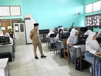 Gubernur Jambi Tinjau TKA di Sekolah, Dorong Siswa Siap Masuk Perguruan Tinggi
