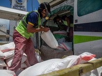 Melihat Operasi Modifikasi Cuaca untuk Kendalikan Curah Hujan