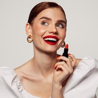 5 Produk yang Bikin Makeup Tahan Lama Saat Pesta Tahun Baru 2026