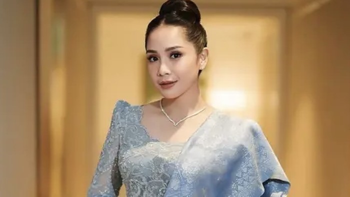 Inspirasi Baju Kondangan ala Nagita Slavina