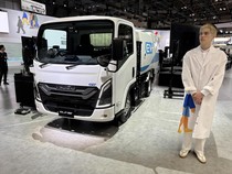 Kenalin Ini Isuzu ELF Listrik yang Cocok Buat Jadi Truk Sampah