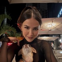 Rumor mengenai hubungan mereka pertama kali diungkap blog gosip Deux Moi. Keduanya disebut beberapa kali terlihat di klub eksklusif di New York. Tak lama kemudian media mulai banyak memberitakan kedekatakan mereka. Foto: Instagram