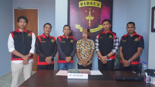 YPD, kontraktor pembangunan gedung CSSD dan laundry RSUD Ruteng mengembalikan kerugian keuangan negara Rp 200 juta. (Dok. Kejari Manggarai)