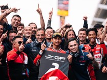 Kemenangan Gila Pebalap Indonesia Kiandra di Barcelona: Start 24, Finis ke-1