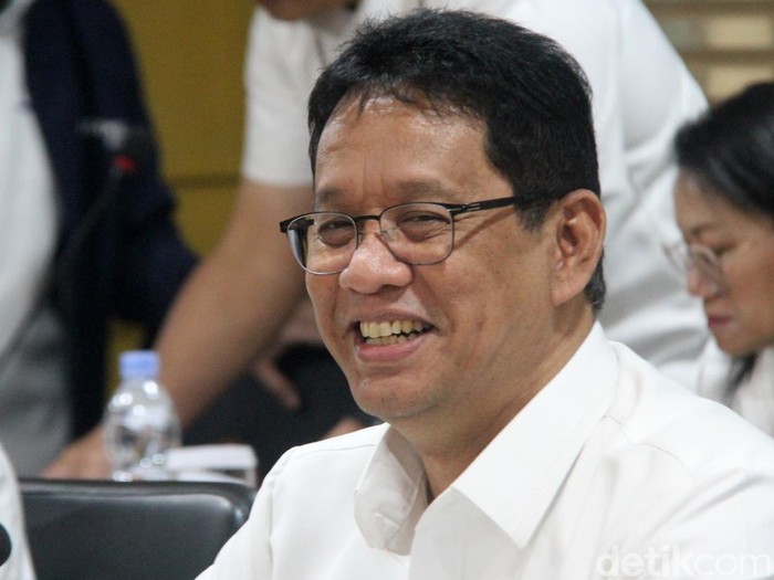 Menteri Keuangan (Menkeu) Purbaya Yudhi Sadewa bersama Wamenkeu Suahasil Nazara melalukan rapat kerja dengan Komite IV DPD di Komplek Parlemen, Senayan, Jakarta, Senin (3/11/2025).