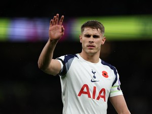 Liverpool: Robertson Out, Van de Ven In?