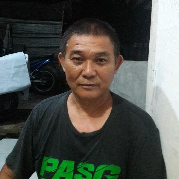 Pengemudi ojek online (ojol) meninggalkan penumpang usai alami kecelakaan dekat gedung MPR/DPR, Jakarta. Pria pengemudi ojol tersebut diburu polisi. (dok Istimewa)