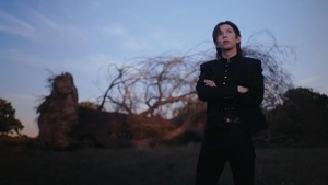 Kalau kamu pengin punya album fisik dengan foto Shotaro ini, kamu udah bisa pre-order album Fame lo. (Foto: dok. SM Entertainment)