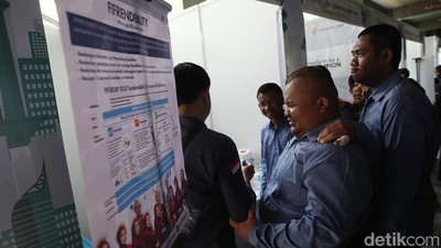 Semangat Difabel Berburu Pekerjaan di Bursa Kerja Taman Ismail Marzuki