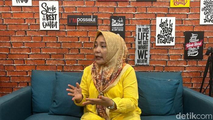 Seorang ibu asal Makassar, Andi Tenri Olle cuhat kasus pencabulan yang menimpa putrinya, sudah 4 tahun mandek di Polres Bulukumba. Andi Sitti Nurfaisah/detiksulsel