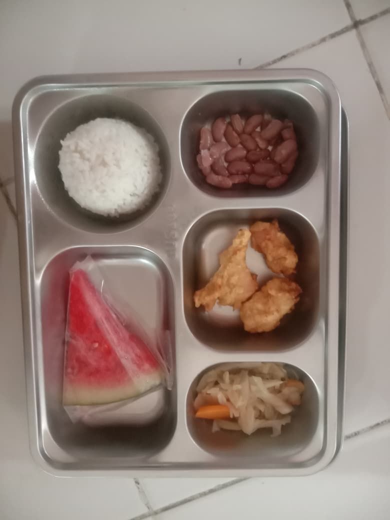 SPPG Polres Siak mendistribusikan MBG sehat dengan menu gizi seimbang 4 sehat 5 sempurna plus snack. SPPG Polres Siak mendistribusikan MBG sehat dengan menu gizi seimbang 4 sehat 5 sempurna plus snack.